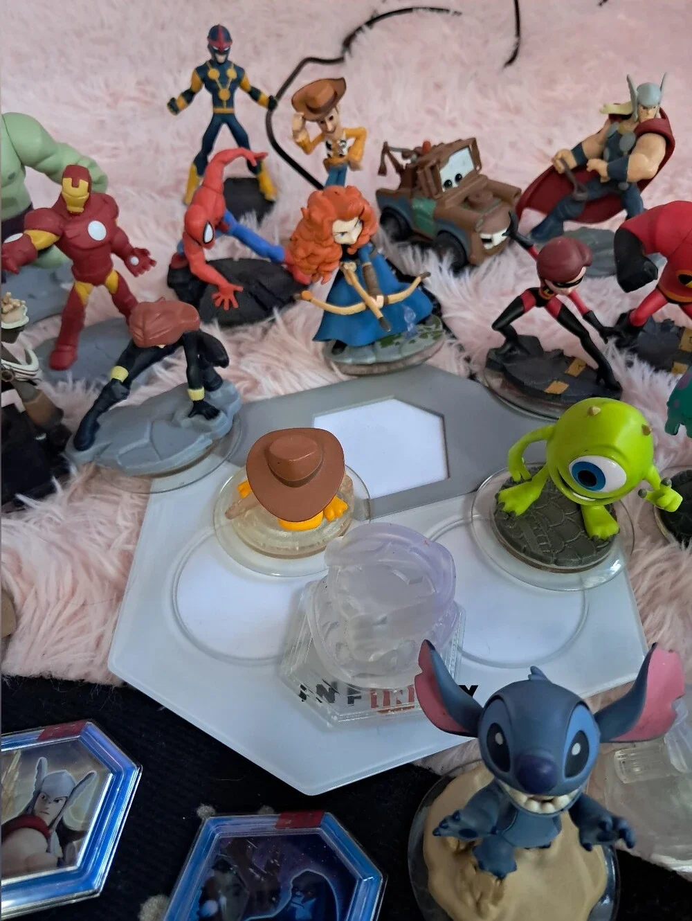 Disney Infinity Huge Lot Playable Characters & Portal 27 Piece Set